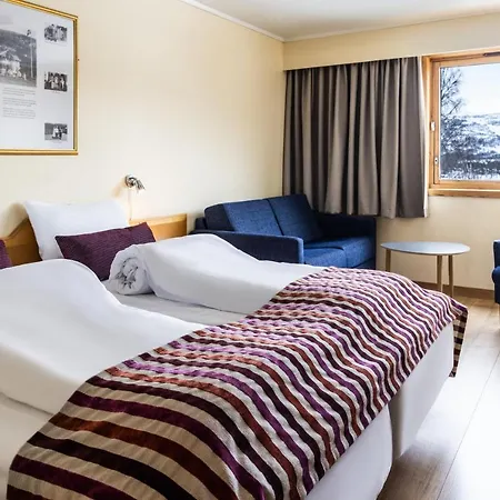 Straand 4*