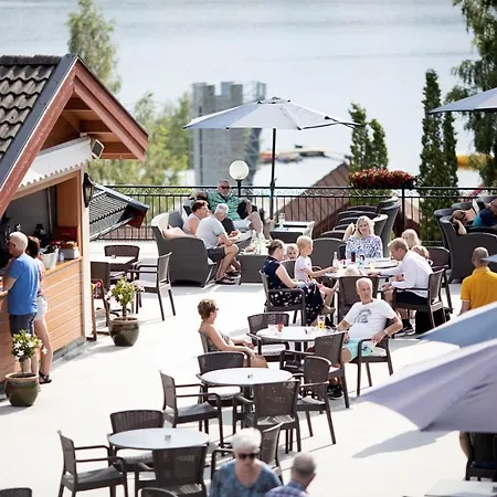 Отель Straand Врадал